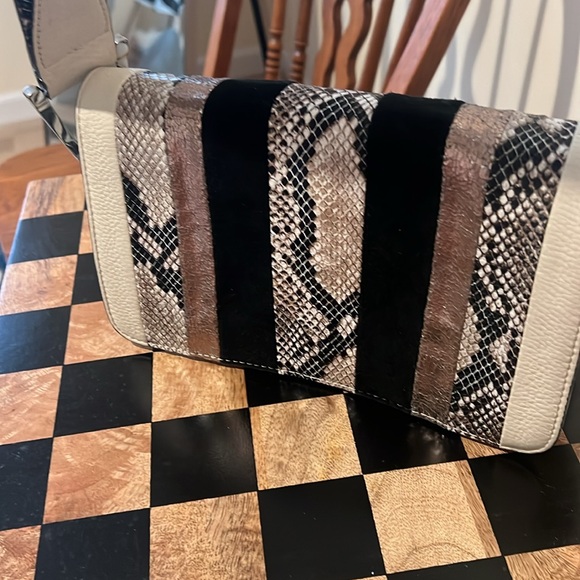 Purse - Picture 5 of 8